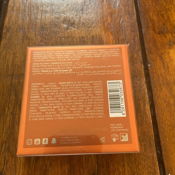 NWT Hudabeauty Topaz Obvesaions eyeshadow palette - Picture 3 of 3